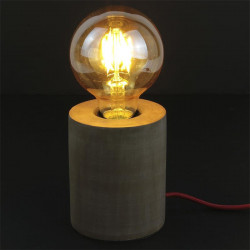 Grossiste lampe à poser cylindrique en bois avec câble rouge