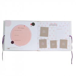 Grossiste. Livre de naissance personnalisable rose