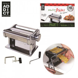 Pasta machine