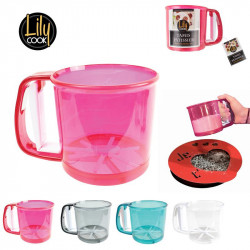 Hand-held cup flour sifter