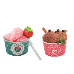 Paper icecream cup with spoon